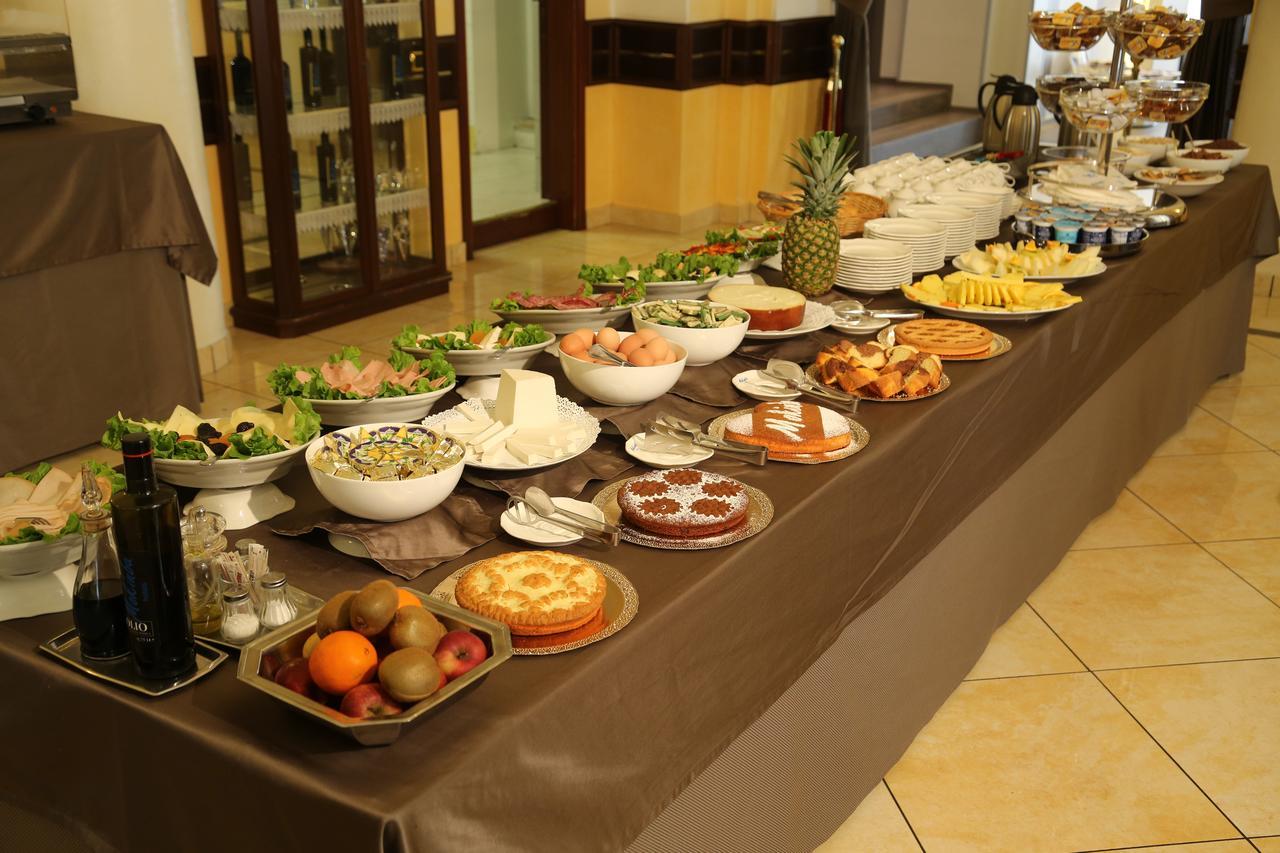 โรงแรมโมกินบา บาเวียรา มิลาน ภายนอก รูปภาพ